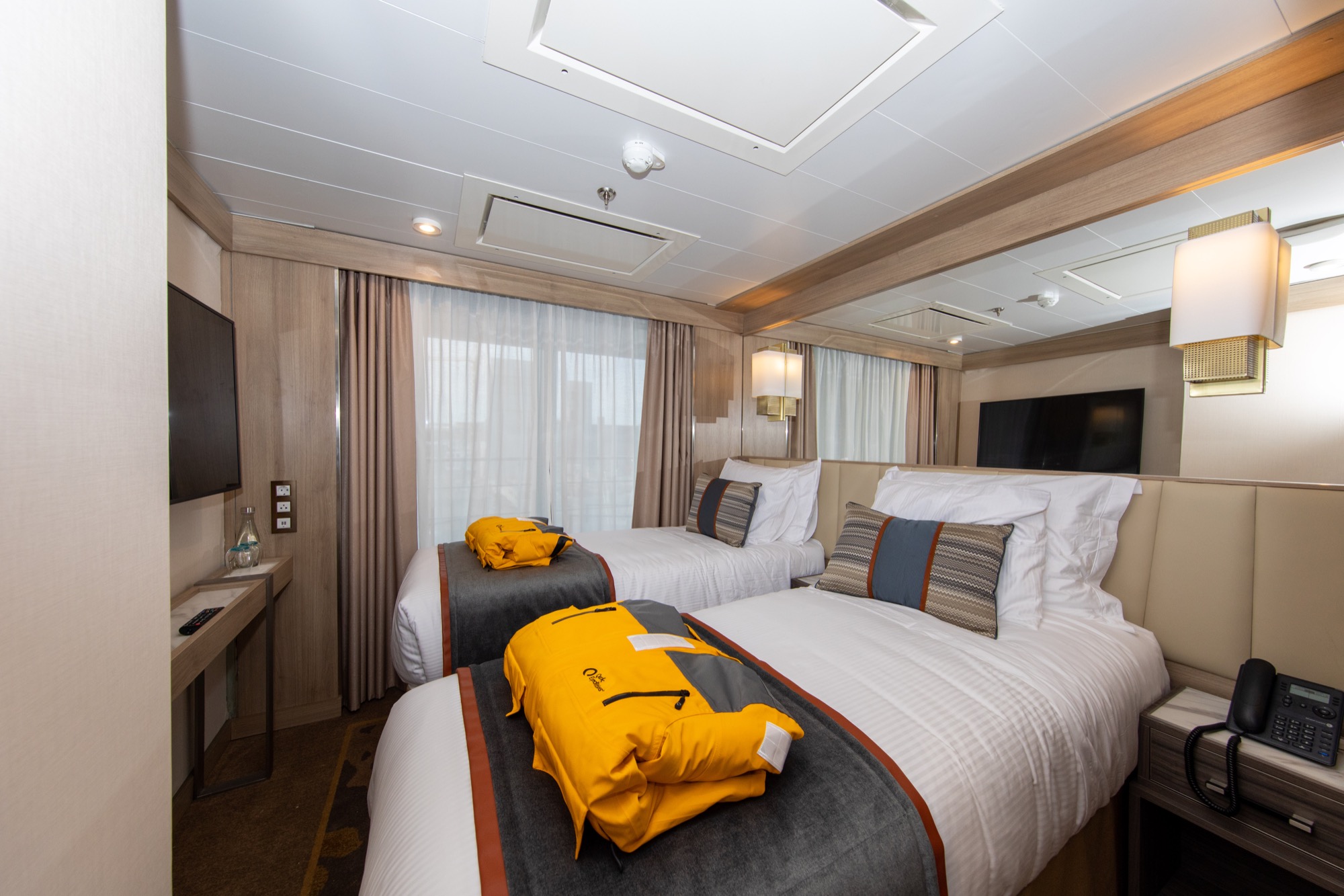 Quark Expeditions World Explorer Triple 2.jpg